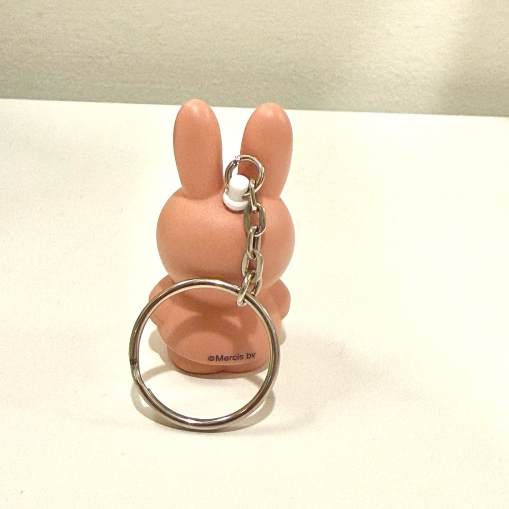 Miffy Keychain Powder Pink 🐰💕🎀 - Picture 5 of 6